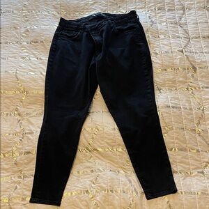 Judy Blue Women's Black Ankle Jeans